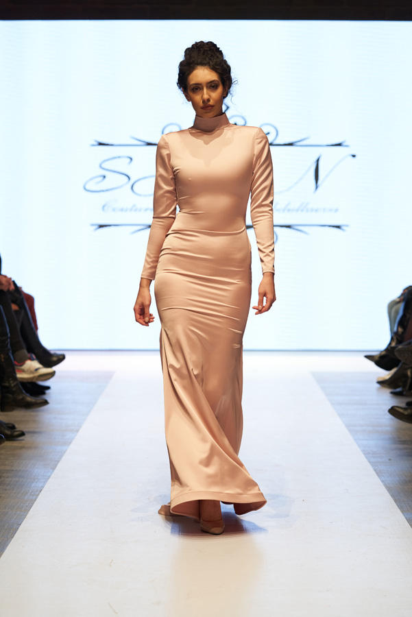 Azerbaijan Fashion Week – выход невесты в 40-кг платье с куклами, ранние браки и брутальность (ФОТО)