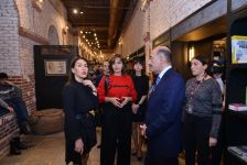 В Баку прошла церемония срезания ковра с соблюдением всех традиций (ФОТО)