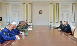 Президент Ильхам Алиев принял делегацию во главе с начальником Генштаба ВС России (ФОТО) (версия 2)