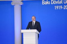Президент Ильхам Алиев принял участие в церемонии, проходившей по случаю 100-летнего юбилея Бакинского государственного университета (ФОТО)