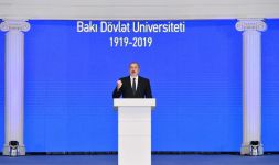 Президент Ильхам Алиев принял участие в церемонии, проходившей по случаю 100-летнего юбилея Бакинского государственного университета (ФОТО)
