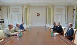Президент Ильхам Алиев принял делегацию во главе с председателем Военного комитета НАТО (ФОТО)