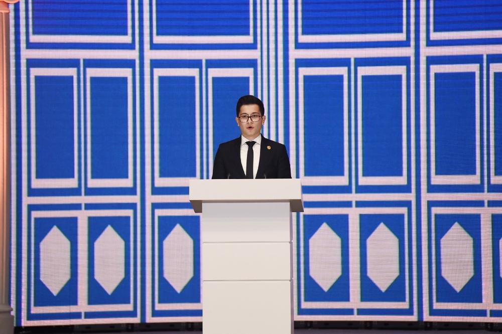 Президент Ильхам Алиев принял участие в церемонии, проходившей по случаю 100-летнего юбилея Бакинского государственного университета (ФОТО)