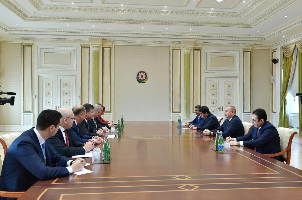Президент Ильхам Алиев принял делегацию во главе с министром иностранных и европейских дел Словакии (ФОТО)