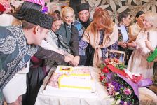 Впервые! Грандиозная презентация коллекции одежды из кялагаи Гюльнары Халиловой "Шелковое достояние" (ФОТО)