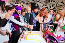 Впервые! Грандиозная презентация коллекции одежды из кялагаи Гюльнары Халиловой "Шелковое достояние" (ФОТО)