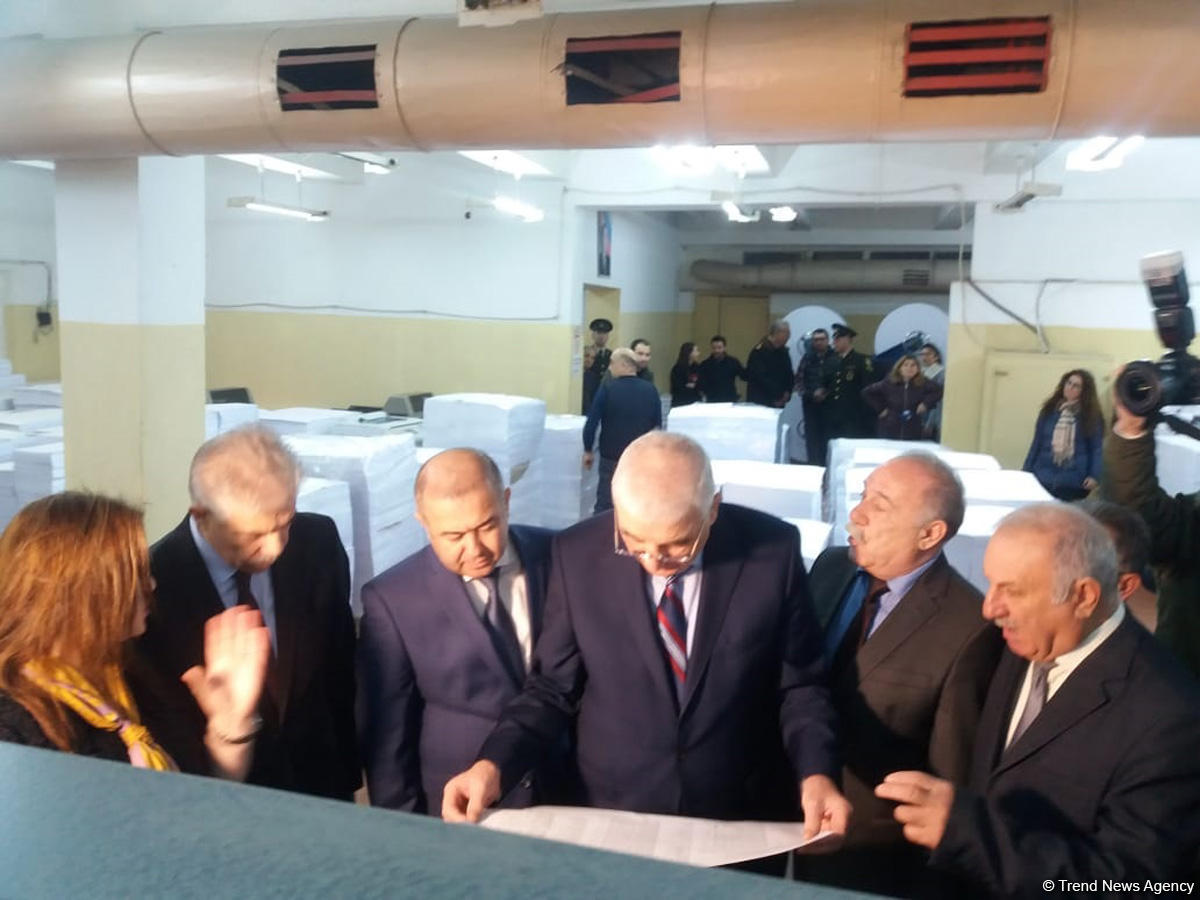 В Азербайджане начали печатать избирательные бюллетени в связи с муниципальными выборами (ФОТО)