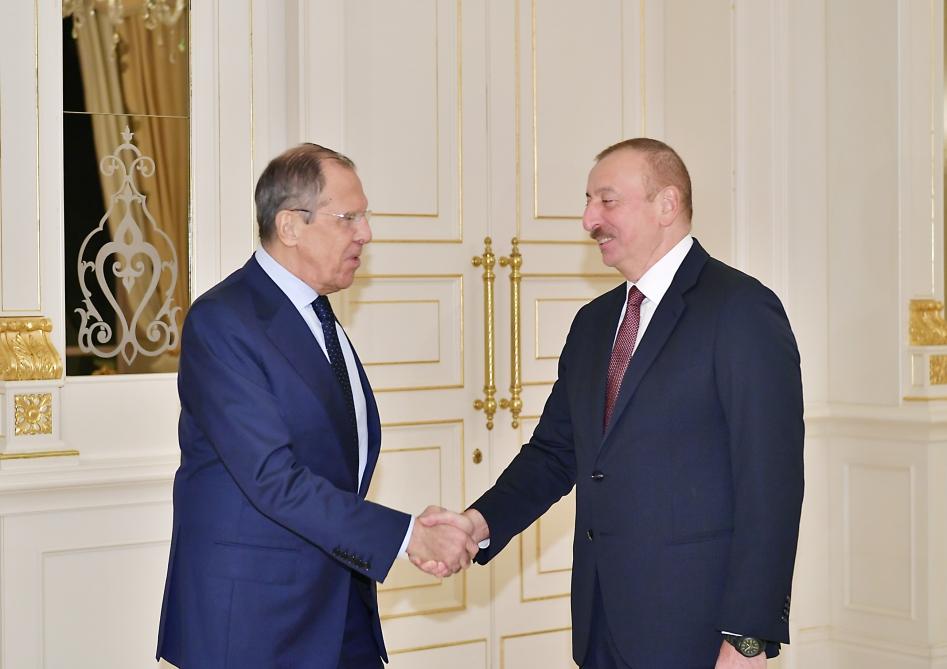 Президент Азербайджана Ильхам Алиев принял министра иностранных дел России (ФОТО)