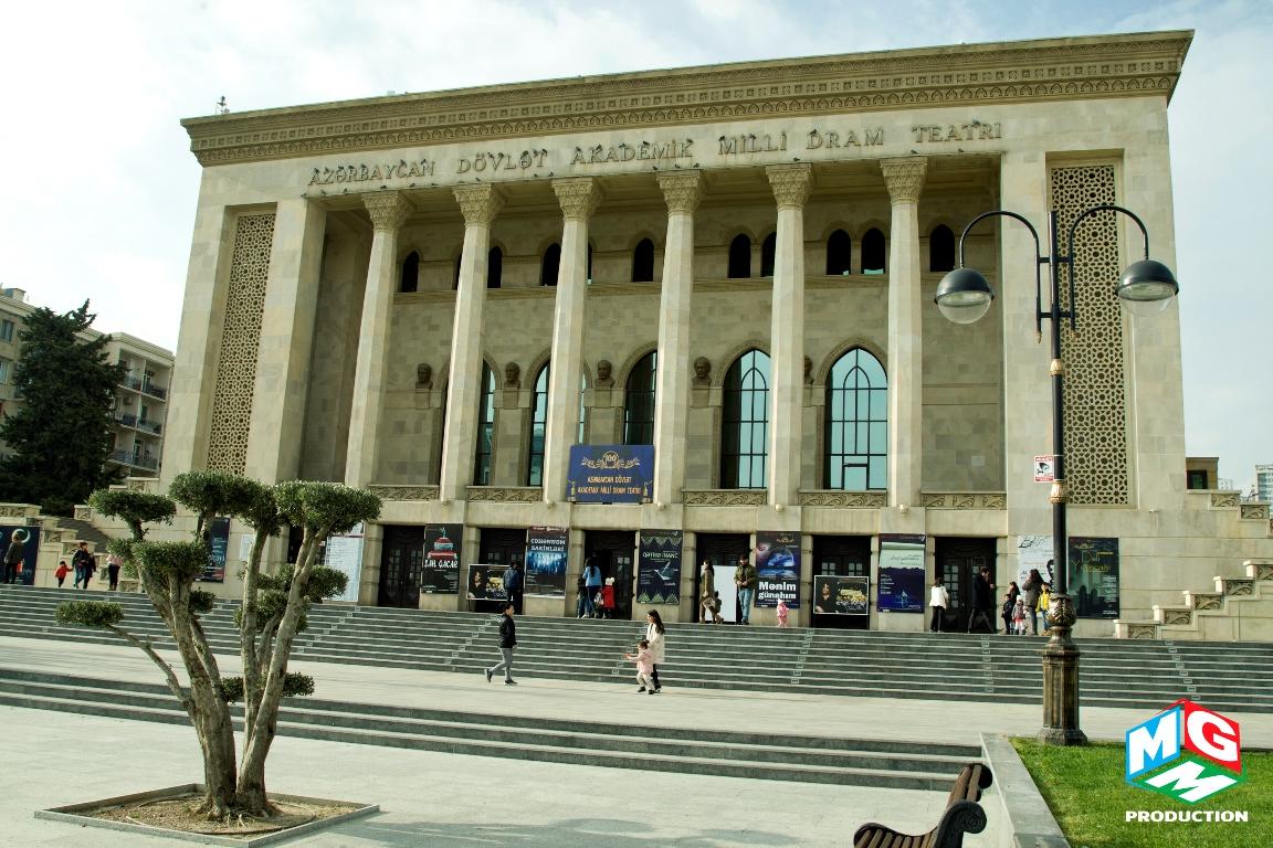 Невероятный интерес и восторг - "Синий трактор" в Баку (ФОТО)