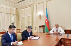 Президент Ильхам Алиев принял новоназначенных глав исполнительной власти Гаджигабульского района и города Нафталан (ФОТО)