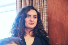 Как Фонд Nargis и турецкая звезда Халюк Левент помогают 22-летней матери двоих детей (ФОТО)