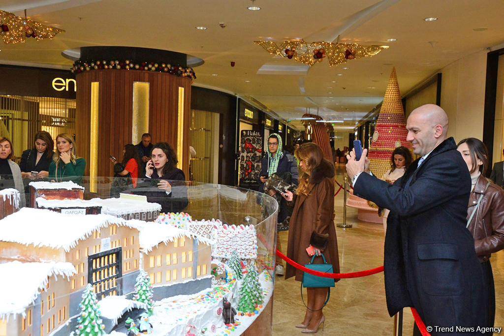 Издательский дом Nargis представил Gingerbread City – сладкое чудо в Баку (ФОТО)