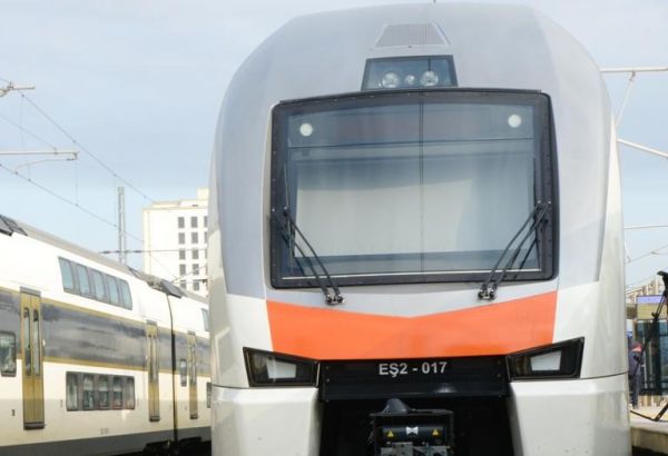 Azerbaijan Railways buys two new trains (PHOTO)