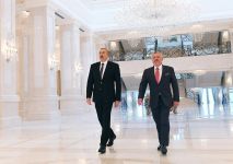 Состоялся рабочий обед Президента Азербайджана с Королем Иордании (ФОТО)