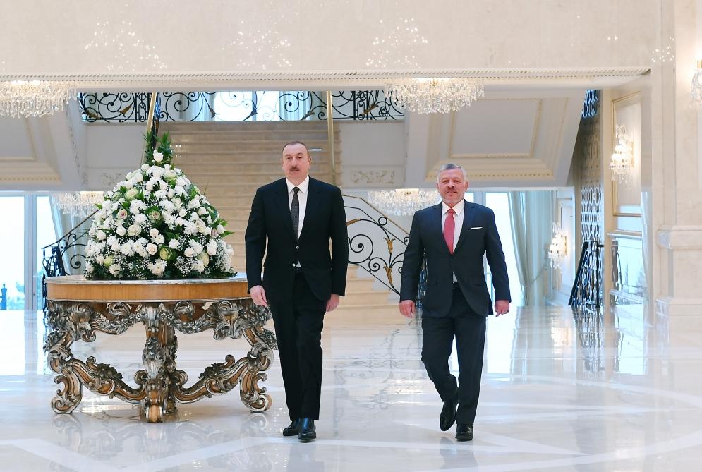 Состоялся рабочий обед Президента Азербайджана с Королем Иордании (ФОТО)