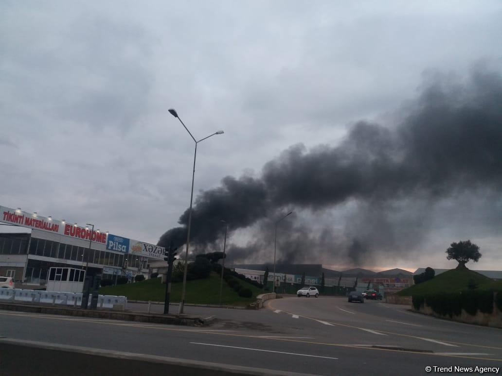 В Баку горит торговый центр (ФОТО/ВИДЕО)