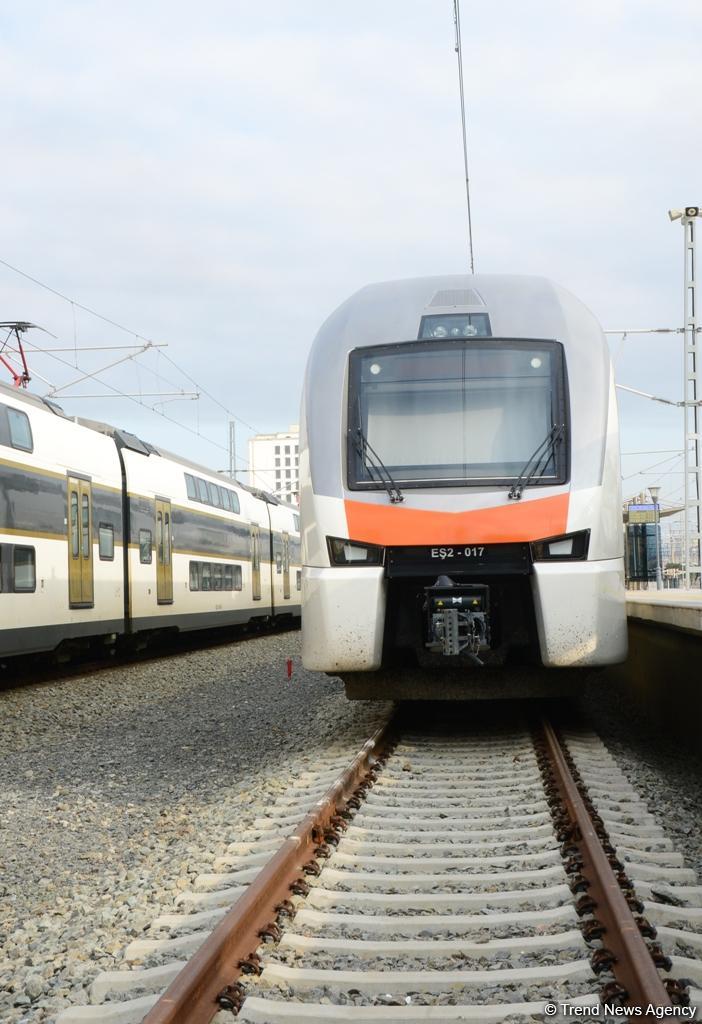 Azerbaijan Railways buys two new trains (PHOTO)