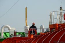 Танкер "Лачин" будет перевозить грузы по Каспию и за его пределами (ФОТО)
