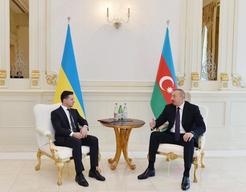 Состоялась встреча Президента Ильхама Алиева и Президента Владимира Зеленского один на один (ФОТО) (версия 2)