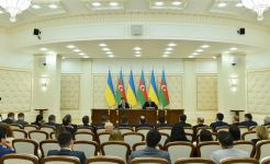Президенты Азербайджана и Украины выступили с заявлениями для прессы (ФОТО) (версия 3)