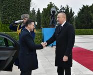Состоялась церемония официальной встречи Президента Украины Владимира Зеленского в Баку  (ФОТО)