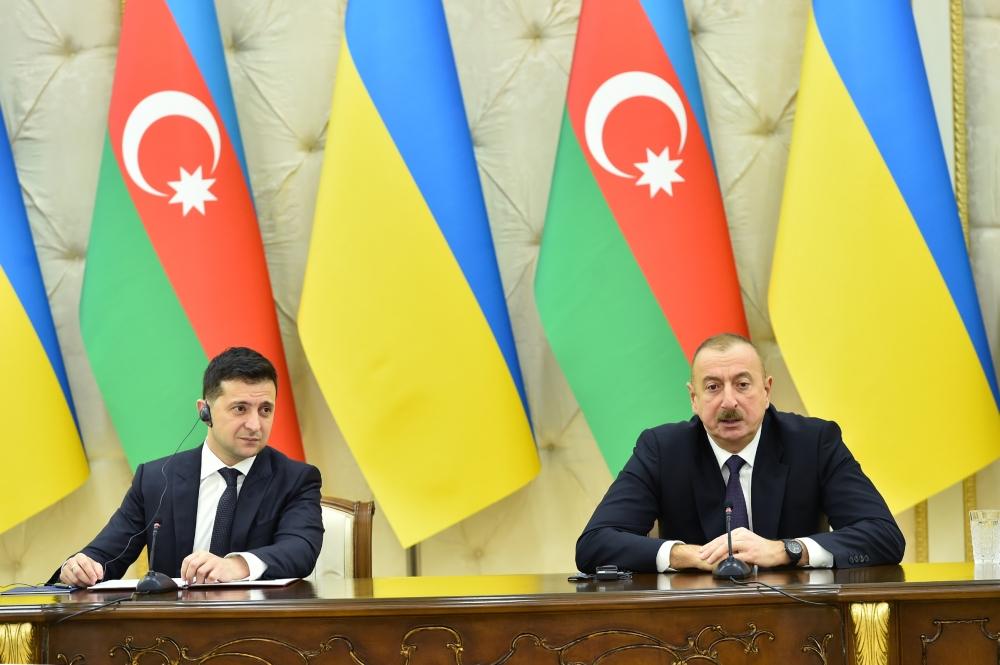 Президенты Азербайджана и Украины выступили с заявлениями для прессы (ФОТО) (версия 3)
