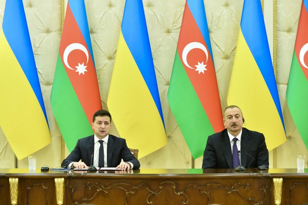 Президенты Азербайджана и Украины выступили с заявлениями для прессы (ФОТО) (версия 3)