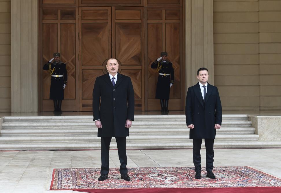 Состоялась церемония официальной встречи Президента Украины Владимира Зеленского в Баку  (ФОТО)