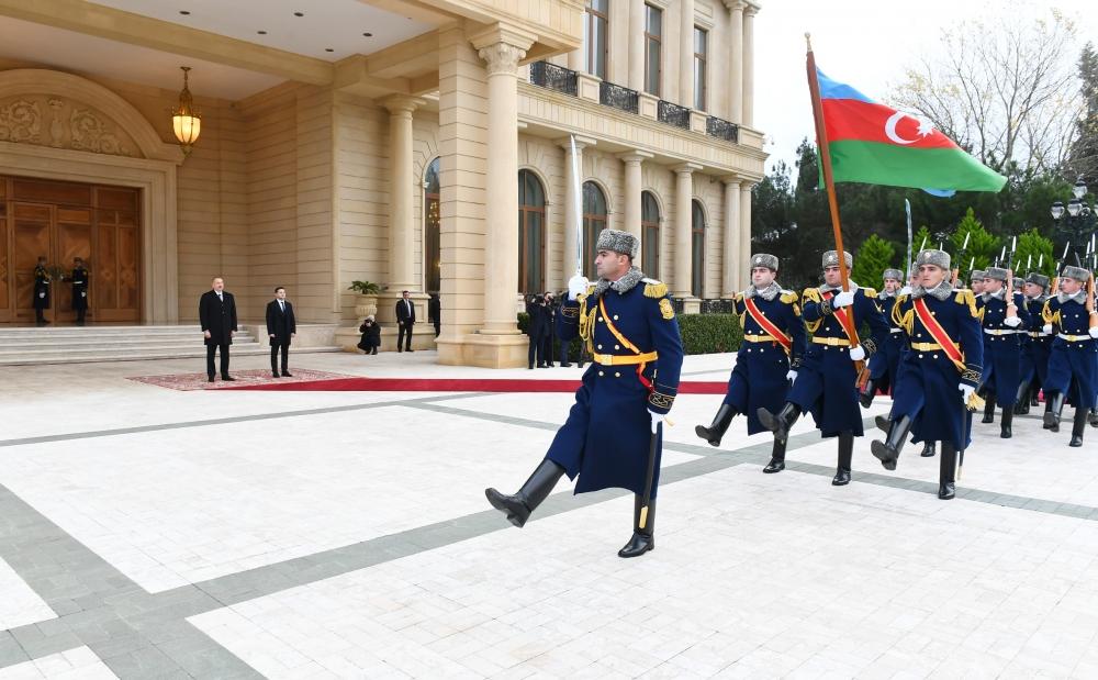 Состоялась церемония официальной встречи Президента Украины Владимира Зеленского в Баку  (ФОТО)