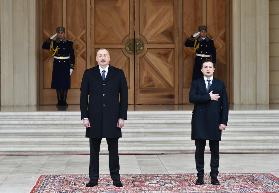 Состоялась церемония официальной встречи Президента Украины Владимира Зеленского в Баку  (ФОТО)