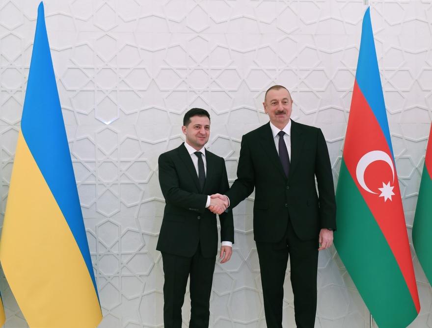 Состоялась церемония официальной встречи Президента Украины Владимира Зеленского в Баку  (ФОТО)