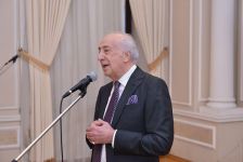 Бушующий и смолкающий Каспий, покорители моря - азербайджанские нефтяники (ФОТО)