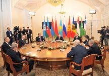 Президент Ильхам Алиев принял участие в неформальной встрече глав государств СНГ (ФОТО) (версия 2)