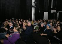 Немного бакинского солнца в холодной воде Каспия - душевный перформанс … (ВИДЕО, ФОТО)