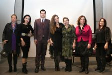 Немного бакинского солнца в холодной воде Каспия - душевный перформанс … (ВИДЕО, ФОТО)