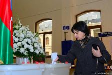 Azerbaijani citizens voting in municipal elections (PHOTO)