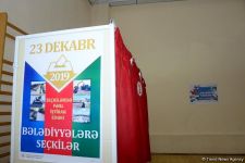 Azerbaijani citizens voting in municipal elections (PHOTO)