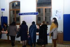 Azerbaijani citizens voting in municipal elections (PHOTO)