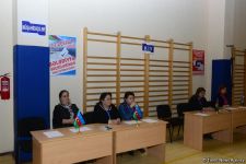 Azerbaijani citizens voting in municipal elections (PHOTO)