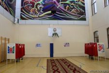 Azerbaijani citizens voting in municipal elections (PHOTO)