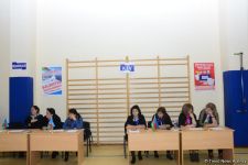 Azerbaijani citizens voting in municipal elections (PHOTO)
