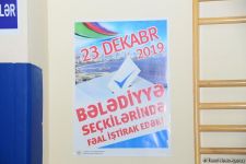 Azerbaijani citizens voting in municipal elections (PHOTO)