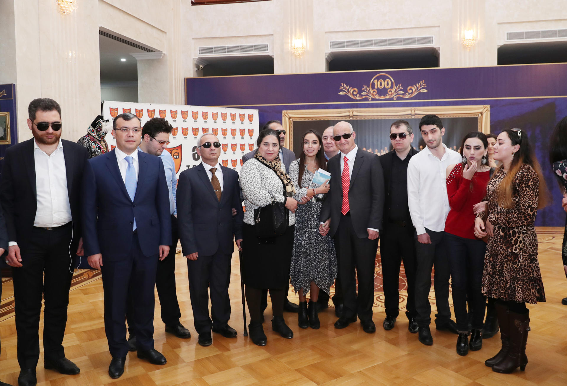 Вице-президент Фонда Гейдара Алиева Лейла Алиева приняла участие на премьере спектакля «Клятва» (ФОТО) (версия 2)