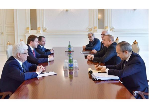 President Ilham Aliyev receives delegation led by Russian minister of economic development (PHOTO)