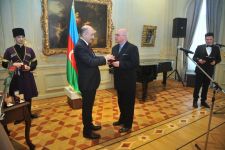 Азербайджанским звездам и деятелям культуры вручены государственные награды (ФОТО)