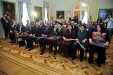 Азербайджанским звездам и деятелям культуры вручены государственные награды (ФОТО)