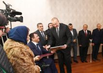 Состоялась церемония предоставления квартир и автомобилей инвалидам Карабахской войны и приравненным к ним лицам
В церемонии принял участие Президент Ильхам Алиев (ФОТО)