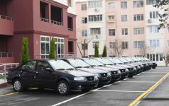 Состоялась церемония предоставления квартир и автомобилей инвалидам Карабахской войны и приравненным к ним лицам
В церемонии принял участие Президент Ильхам Алиев (ФОТО)