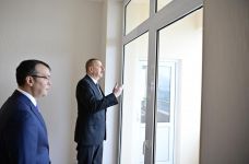 Состоялась церемония предоставления квартир и автомобилей инвалидам Карабахской войны и приравненным к ним лицам
В церемонии принял участие Президент Ильхам Алиев (ФОТО)