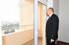 Состоялась церемония предоставления квартир и автомобилей инвалидам Карабахской войны и приравненным к ним лицам
В церемонии принял участие Президент Ильхам Алиев (ФОТО)